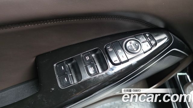 Kia K7 2016 — photo 29