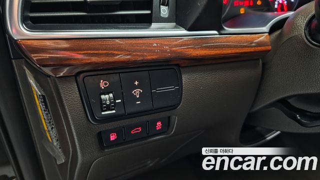 Kia K7 2016 — photo 30