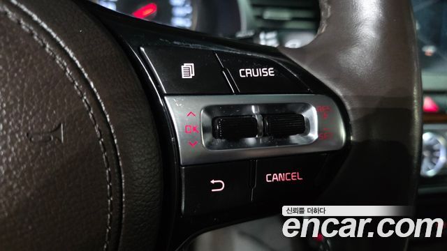 Kia K7 2016 — photo 31
