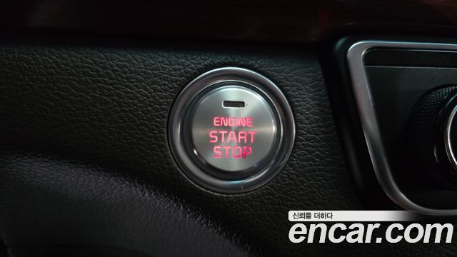 Kia K7 2016 — photo 32