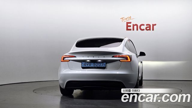 Tesla Model 3 2025 — photo 4