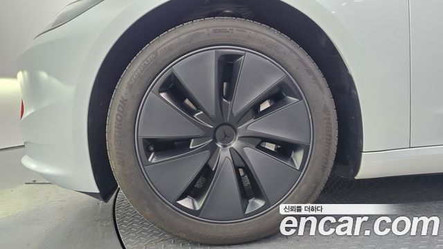 Tesla Model 3 2025 — photo 5