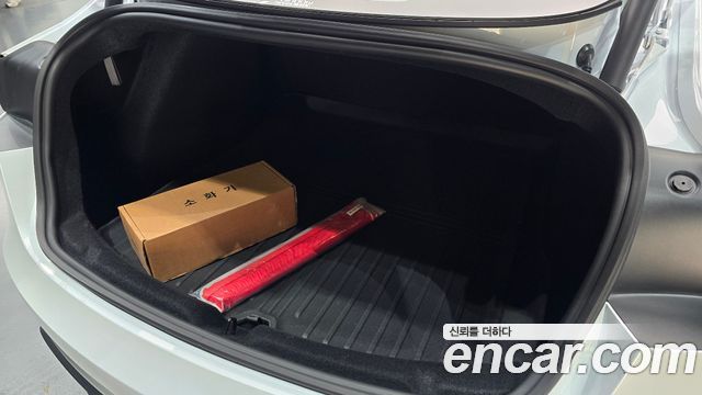 Tesla Model 3 2025 — photo 26