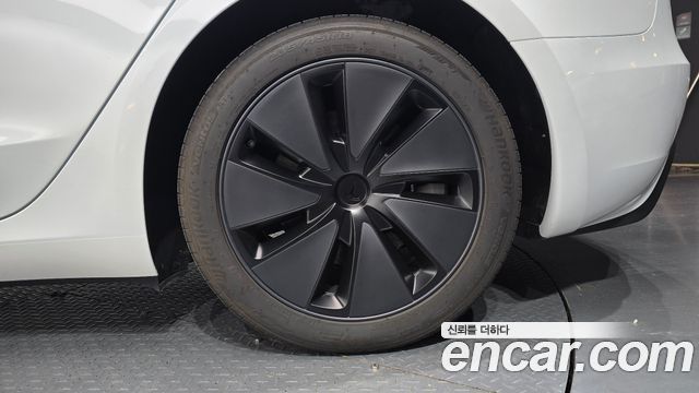 Tesla Model 3 2025 — photo 7