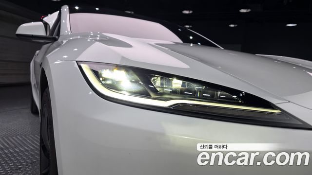 Tesla Model 3 2025 — photo 8
