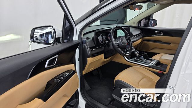 Kia Canival 2023 — photo 10
