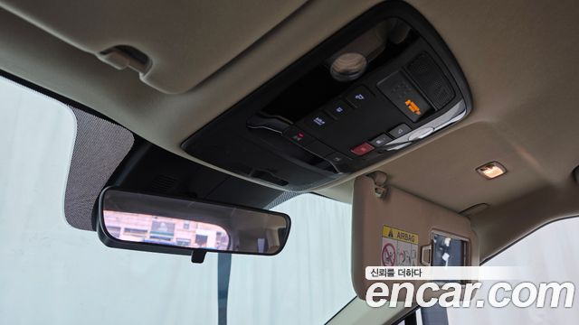 Kia Canival 2023 — photo 17