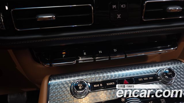 Lincoln Aviator 2020 — photo 9