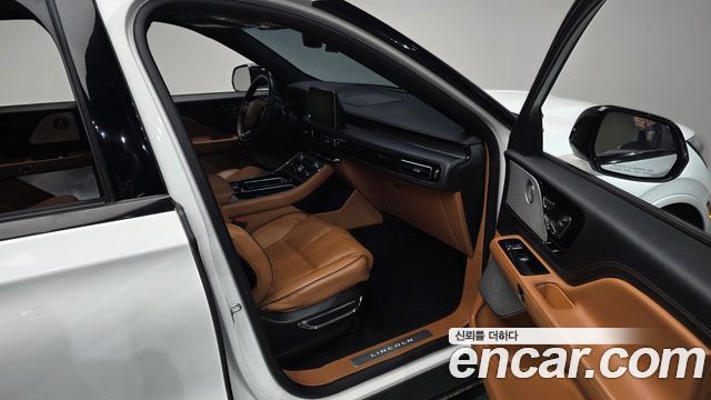 Lincoln Aviator 2020 — photo 11