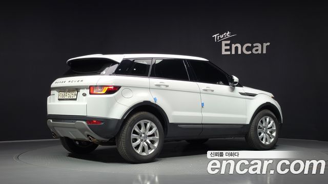 Land Rover Range Rover Evoque 2018 — photo 2