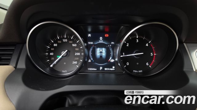 Land Rover Range Rover Evoque 2018 — photo 11