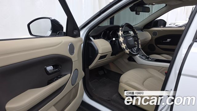 Land Rover Range Rover Evoque 2018 — photo 13