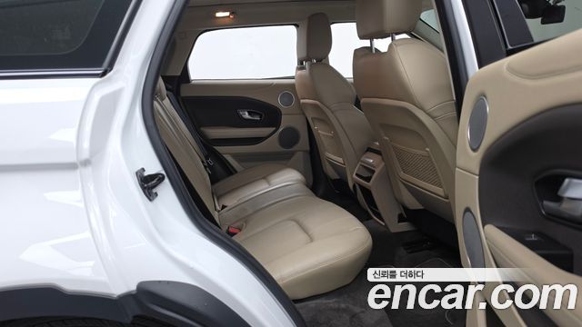 Land Rover Range Rover Evoque 2018 — photo 18