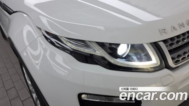 Land Rover Range Rover Evoque 2018 — photo 8