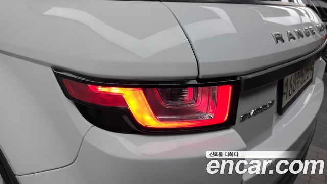 Land Rover Range Rover Evoque 2018 — photo 9
