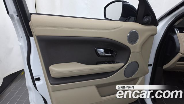 Land Rover Range Rover Evoque 2018 — photo 14