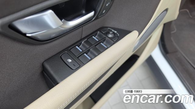 Land Rover Range Rover Evoque 2018 — photo 29