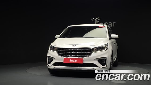 Kia Canival 2019 — photo 3