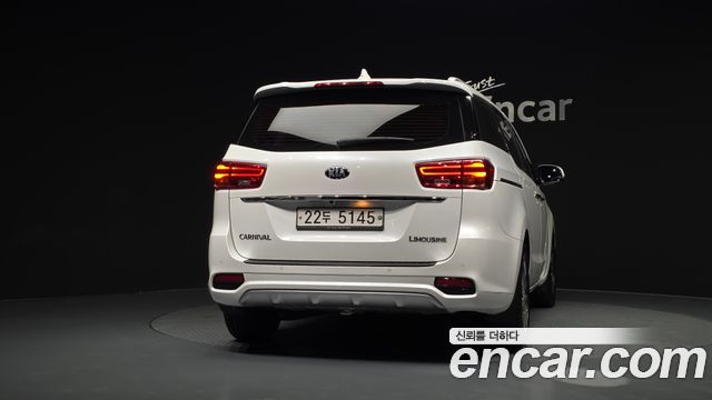Kia Canival 2019 — photo 4