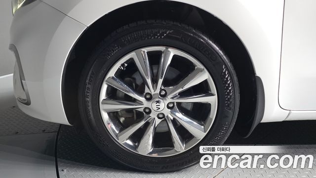Kia Canival 2019 — photo 5