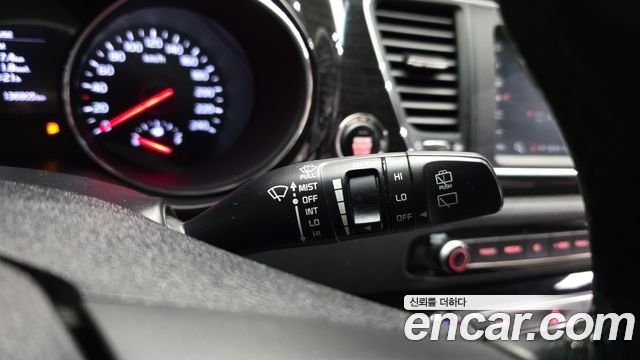 Kia Canival 2019 — photo 29