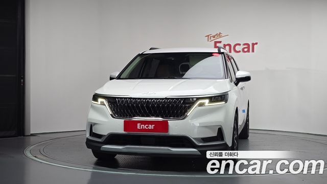 Kia Canival 2023 — photo 3