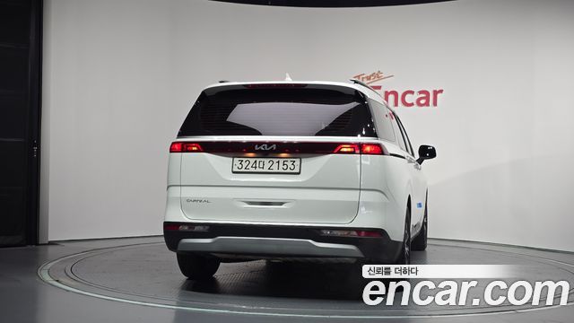 Kia Canival 2023 — photo 4