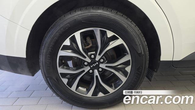 Kia Canival 2023 — photo 5