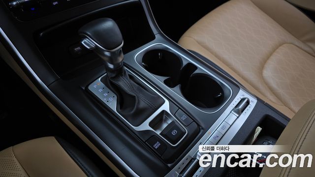 Kia Canival 2023 — photo 12