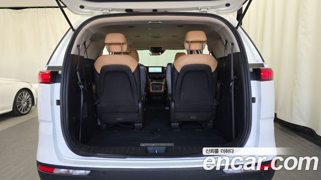 Kia Canival 2023 — photo 21