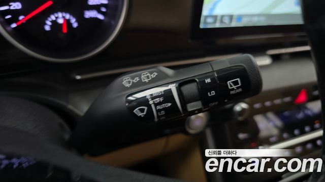 Kia Canival 2023 — photo 26