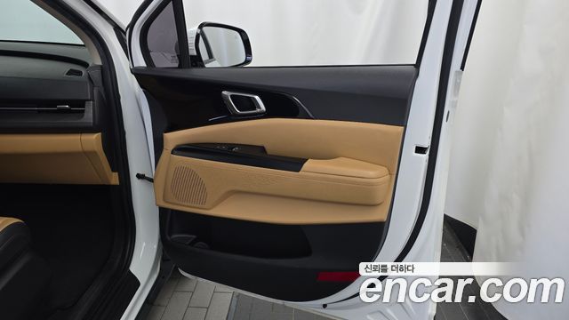Kia Canival 2023 — photo 15