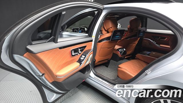 Mercedes-Benz S-Class 2021 — photo 16