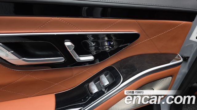 Mercedes-Benz S-Class 2021 — photo 30