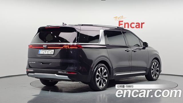 Kia Canival 2021 — photo 2
