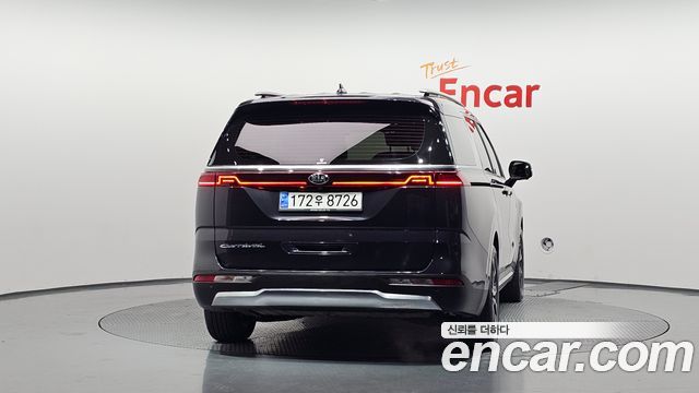 Kia Canival 2021 — photo 4