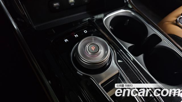 Kia Canival 2021 — photo 12