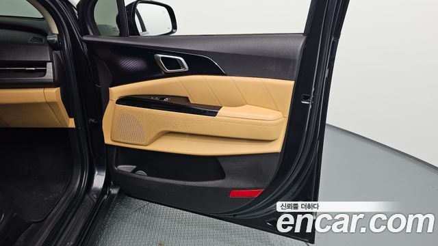 Kia Canival 2021 — photo 15
