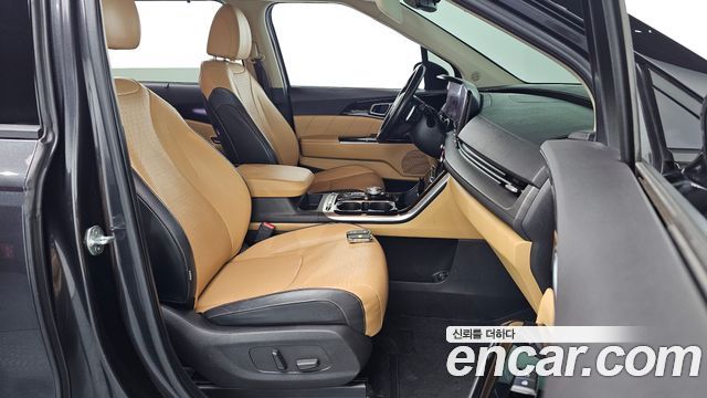 Kia Canival 2021 — photo 16