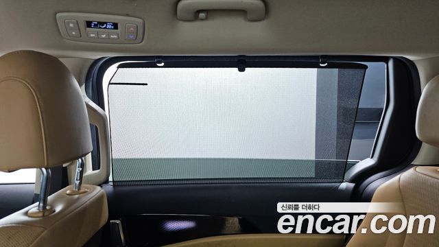 Kia Canival 2021 — photo 34