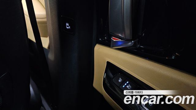 Kia Canival 2021 — photo 37