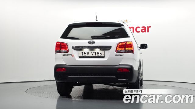 Kia Sorento 2011 — photo 4