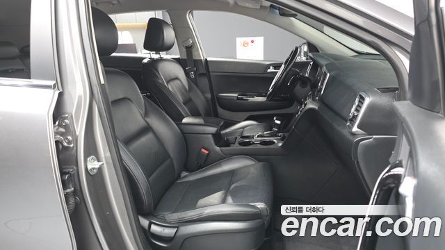 Kia Sportage 2016 — photo 16