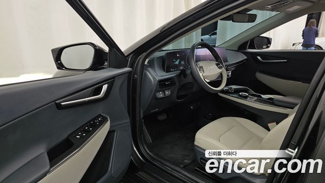 Kia EV6 2022 — photo 13