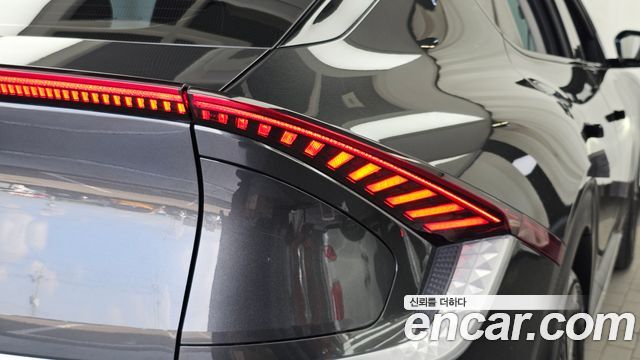 Kia EV6 2022 — photo 9