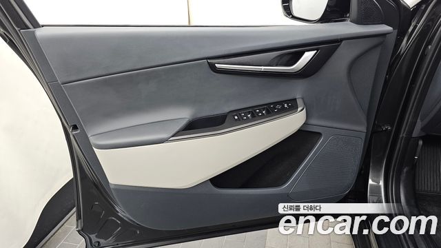 Kia EV6 2022 — photo 14