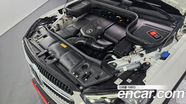 Mercedes-Benz GLE-Class 2024 — photo 6