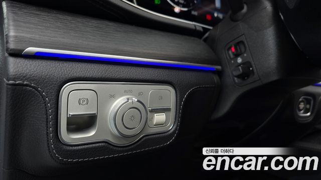 Mercedes-Benz GLE-Class 2024 — photo 14