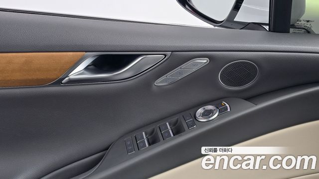 Genesis G80 2021 — photo 25