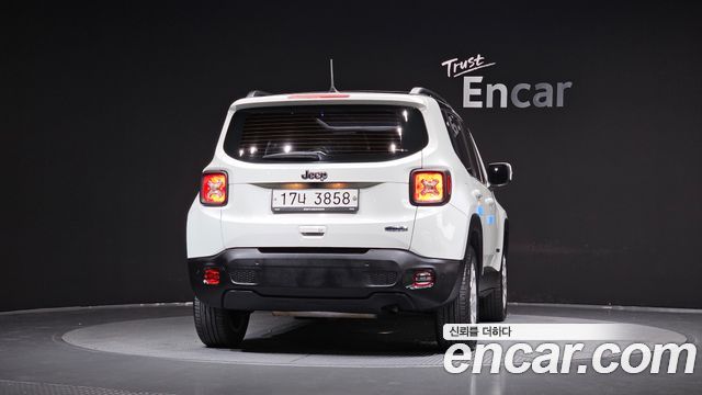 Jeep Renegade 2018 — photo 4